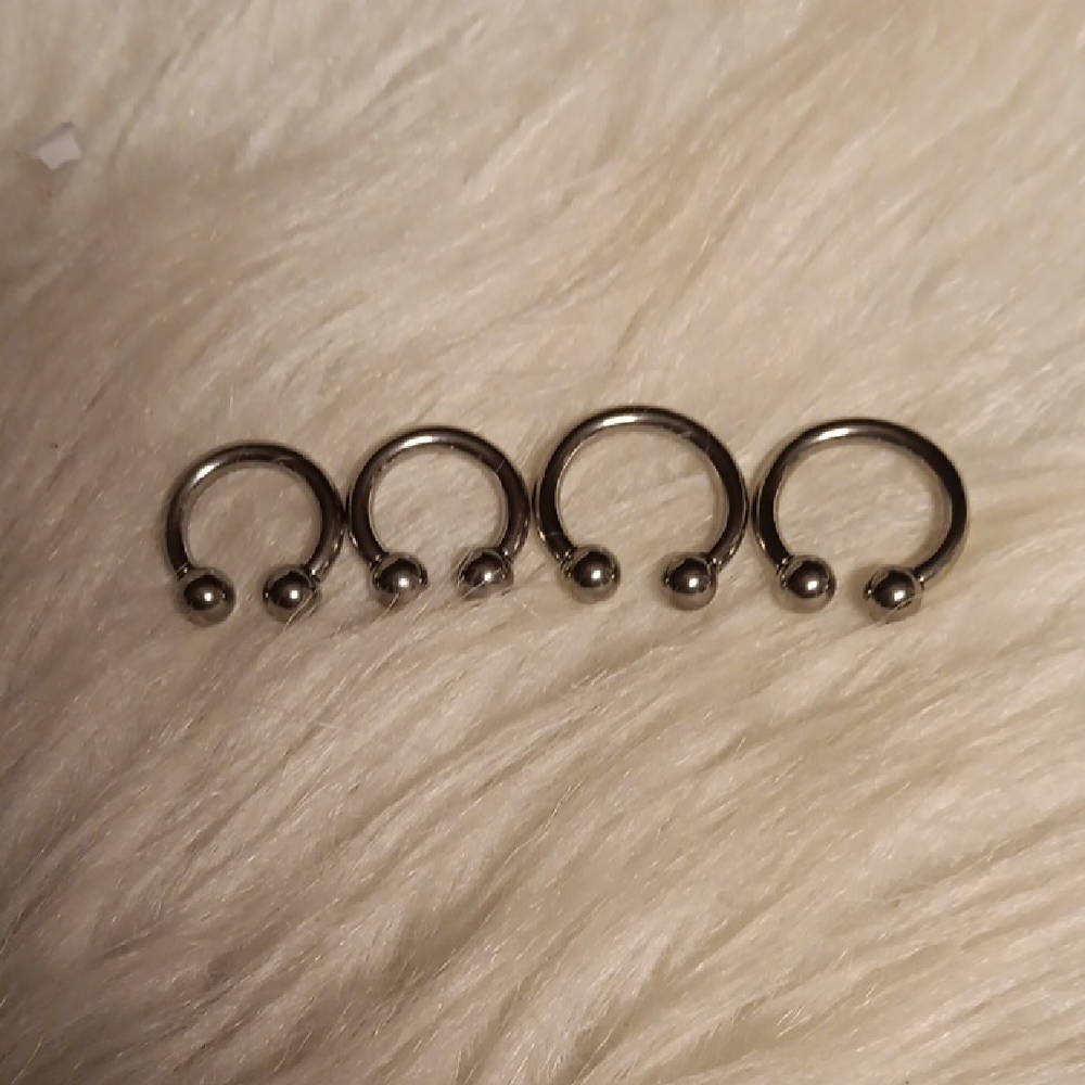 Surgical Steel Horse Shoes